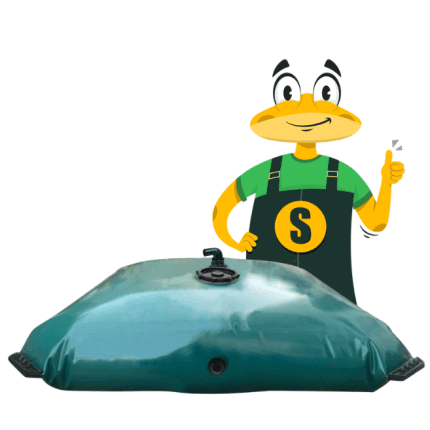 Illustration Maciterne Serena Group – citerne souple avec vanne laiton, mascotte expliquant installation citerne pluie